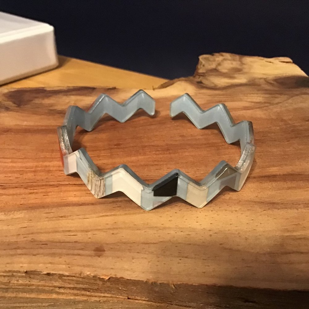 Ziggy Cuff - Shred